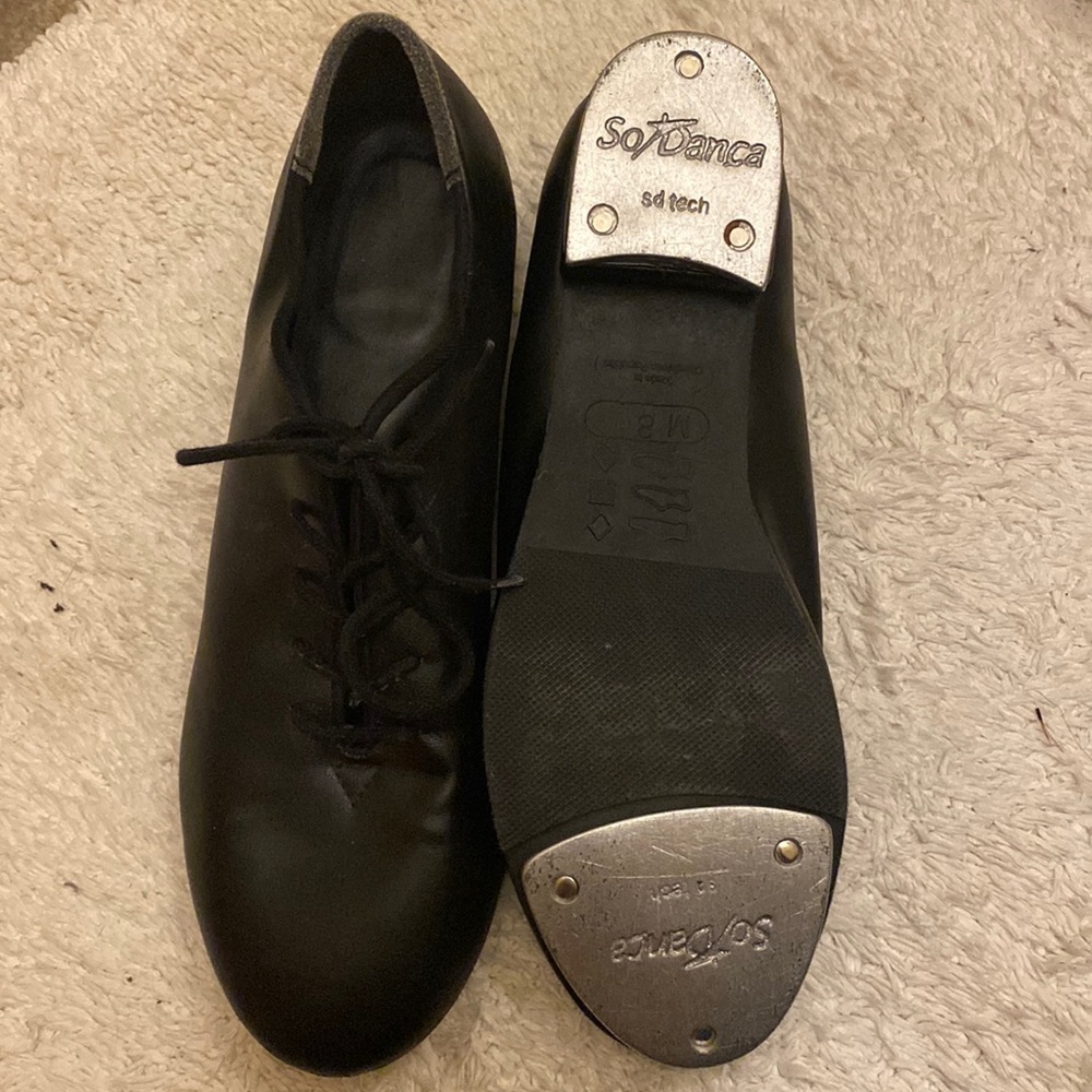 I’m selling those tap shoes.Warn them for 6months. it’s in super great quality.